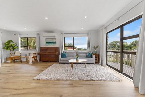 Photo of property in 37 Herekawe Drive, Spotswood, New Plymouth, 4310