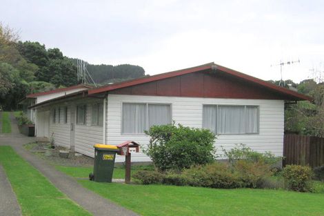 Photo of property in 1/50 Lincoln Avenue, Tawa, Wellington, 5028