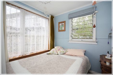 Photo of property in 17 Andresen Street, Foxton Beach, Foxton, 4815