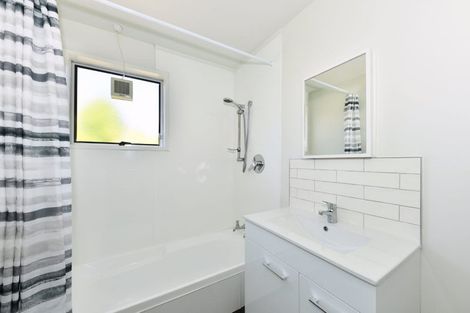 Photo of property in 2/16 Mulberry Place, Redwood, Christchurch, 8051