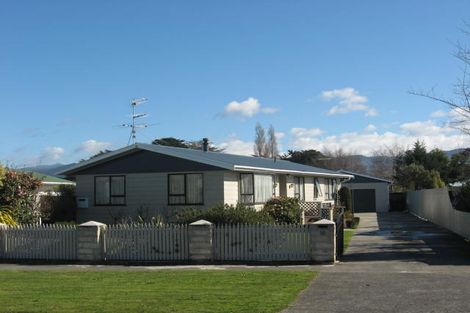 Photo of property in 20 Augustus Street, Carterton, 5713