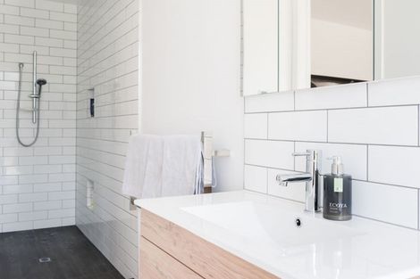 Photo of property in 138 Taupaki Road, Taupaki, 0782