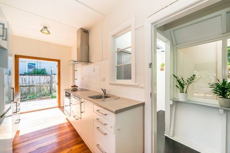 Photo of property in 169 Wellington Road, Paekakariki, 5034