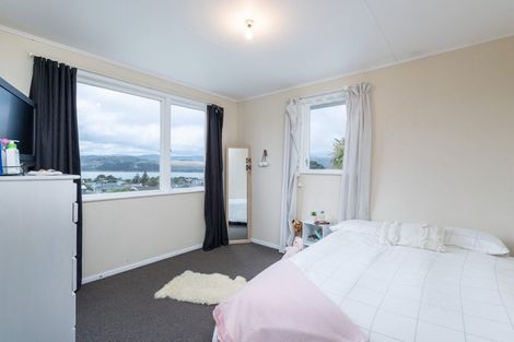 Photo of property in 9 Arene Grove, Titahi Bay, Porirua, 5022