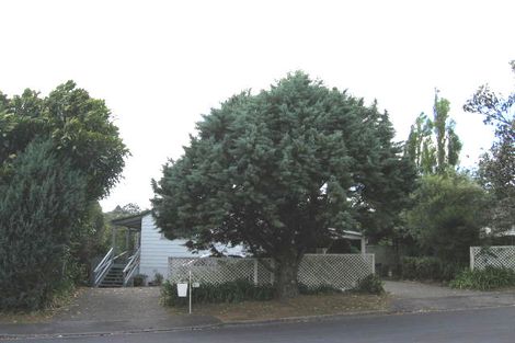 Photo of property in 11 Hotspur Place, Bayview, Auckland, 0629