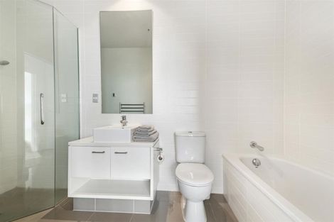 Photo of property in Sentinel Apartments, 1304/3 Northcroft Street, Takapuna, Auckland, 0622
