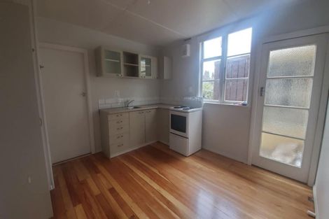 Photo of property in 1 Mckenzie Terrace, Carterton, 5713