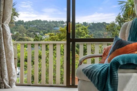 Photo of property in 9 Onedin Place, Titirangi, Auckland, 0604