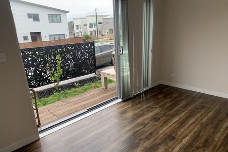 Photo of property in 5 Hea Road, Hobsonville, Auckland, 0616