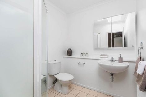 Photo of property in 24/8 Carolina Place, Albany, Auckland, 0632