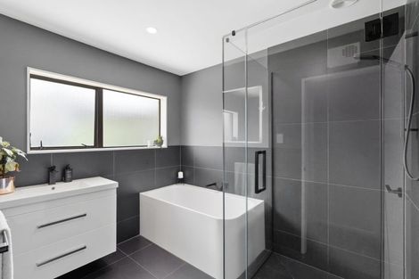 Photo of property in 7 Easton Way, Levin, 5510