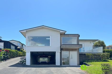 Photo of property in 26 Beach Road, Castor Bay, Auckland, 0620