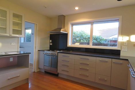 Photo of property in 9 Brookby Crescent Avonhead Christchurch City