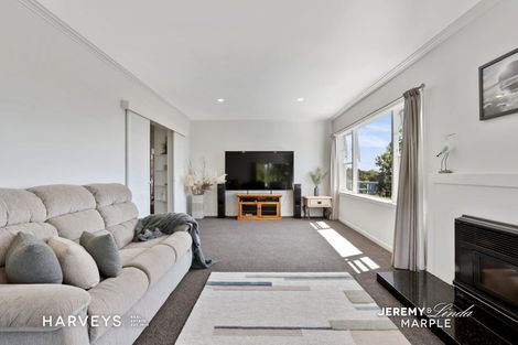 Photo of property in 61a West Lynn Road, Titirangi, Auckland, 0604