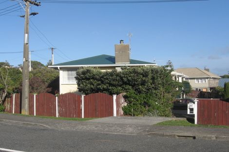 Photo of property in 8a John Street, Titahi Bay, Porirua, 5022