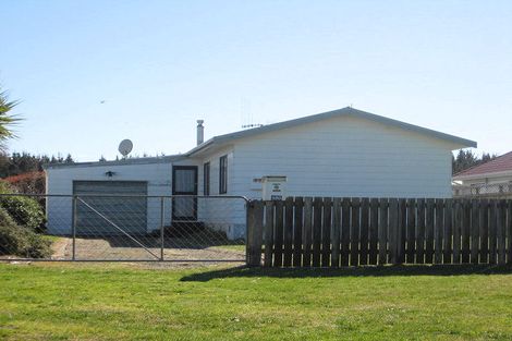 Photo of property in 580 Waitarere Beach Road, Waitarere Beach, Levin, 5510