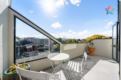 Photo of property in 2/27 Mawson Street, Waiwhetu, Lower Hutt, 5010