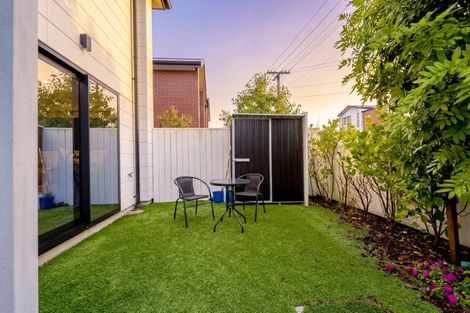 Photo of property in 1/21 Karamu Street, Te Atatu Peninsula, Auckland, 0610