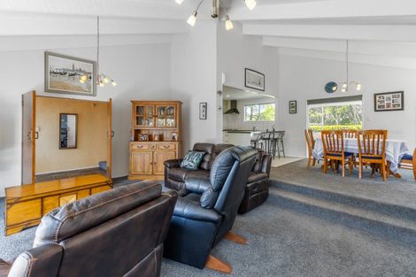 Photo of property in 12a Bronte Place, Whalers Gate, New Plymouth, 4310