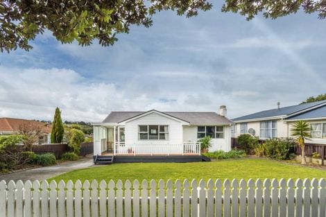 Photo of property in 71 Te Pene Avenue, Titahi Bay, Porirua, 5022