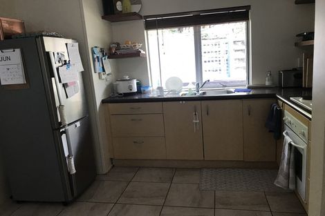 Photo of property in 2/15 Dunraven Place, Torbay, Auckland, 0630