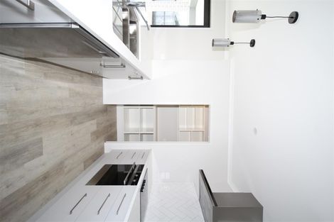 Photo of property in 21 Kaurinui Crescent, One Tree Point, 0118