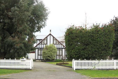 Photo of property in 35 Beach Road, Haumoana, 4102