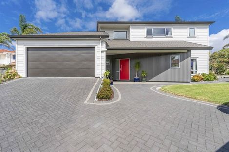 Photo of property in 10 Mistral Place, West Harbour, Auckland, 0618