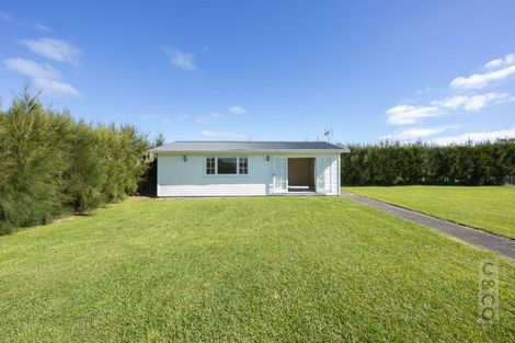Photo of property in 11 Taupaki Road, Taupaki, 0782