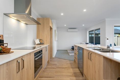 Photo of property in 24 Ruru Street, Cambridge, 3434