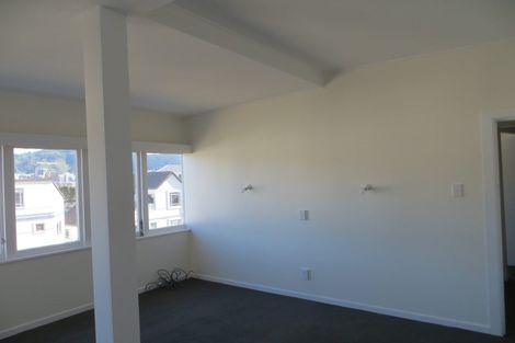 Photo of property in 22 Hawker Street, Mount Victoria, Wellington, 6011