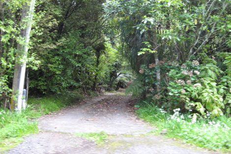 Photo of property in 61 Bush Road, Waiatarua, Auckland, 0604