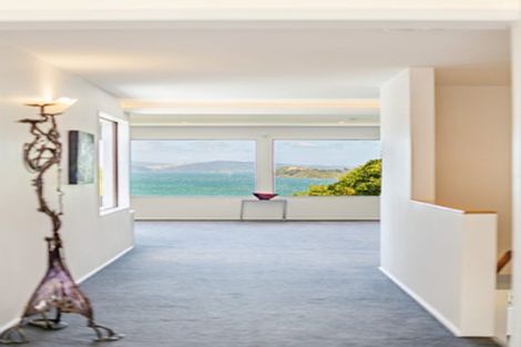 Photo of property in 18 Korokoro Road, Korokoro, Lower Hutt, 5012