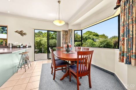 Photo of property in 8a Garrett Place, Riverstone Terraces, Upper Hutt, 5018