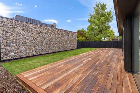 Photo of property in 17 Plynlimon Road, Fendalton, Christchurch, 8052