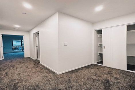 Photo of property in 21f Craigbank Avenue, New Lynn, Auckland, 0600