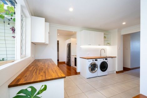 Photo of property in 702 Avenue Road East, Parkvale, Hastings, 4122