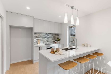 Photo of property in 18 Harry Manship Crescent, Halswell, Christchurch, 8025