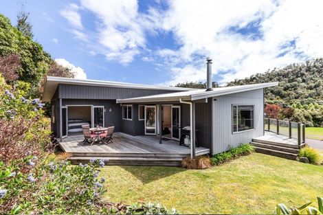 Photo of property in 11 Poriwira Drive, Kuratau, Turangi, 3381