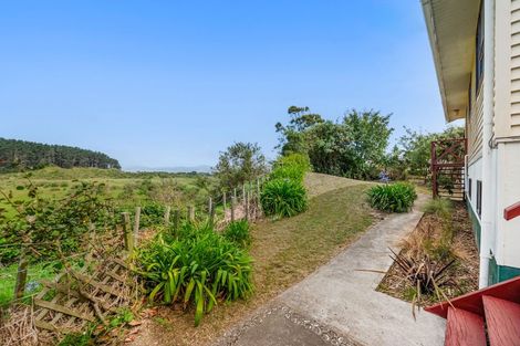 Photo of property in 19 Colenso Place, Otaki Beach, Otaki, 5512