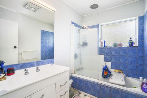 Photo of property in 20 Cypress Crescent, Pukete, Hamilton, 3200