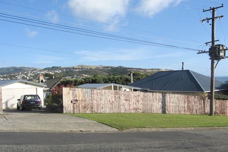 Photo of property in 12 John Street, Titahi Bay, Porirua, 5022