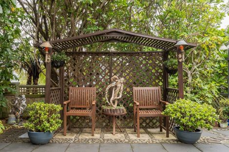 Photo of property in 6 Gresford Place, Churton Park, Wellington, 6037