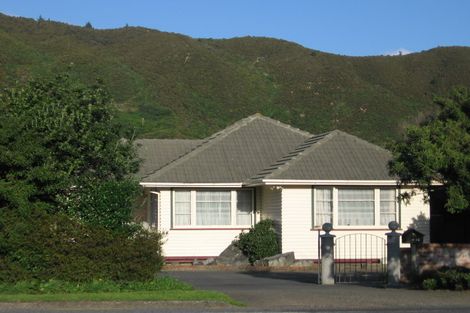 Photo of property in 1134 High Street, Taita, Lower Hutt, 5011