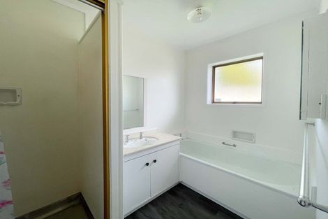 Photo of property in 18b Challen Close, Conifer Grove, Takanini, 2112