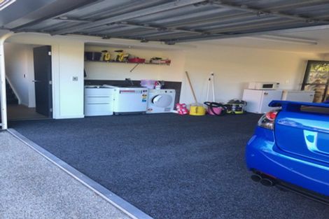 Photo of property in 111 Roberta Crescent, Orewa, 0931