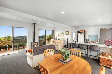 Photo of property in 24 Omana Avenue, Shelly Beach, Helensville, 0874