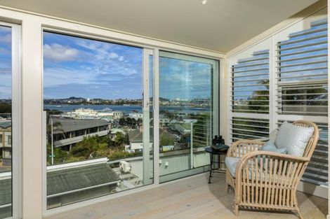 Photo of property in 4/66 Victoria Road, Devonport, Auckland, 0624