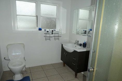 Photo of property in 15 Auburn Avenue, Upper Riccarton, Christchurch, 8041