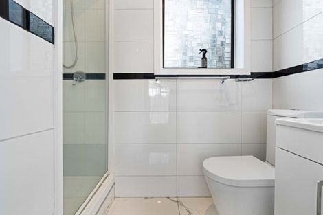 Photo of property in 2 Muir Avenue, Mangere Bridge, Auckland, 2022